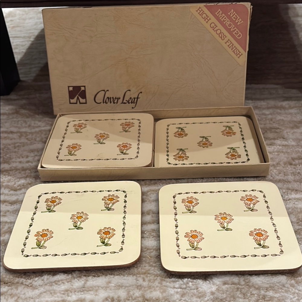 Clover Leaf Floral Coaster Set